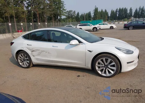 2020 Tesla Model 3 Standard Range Plus Rear-Wheel Drive/Standard Range Rear-Wheel Drive z USA, uszkodzony, nr VIN 5YJ3E1EA2LF634261
